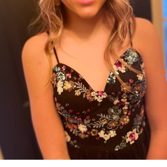 Like New! Be Ready for Homecoming - Honey & Rosie Formal Dress - Picture 5 of 9